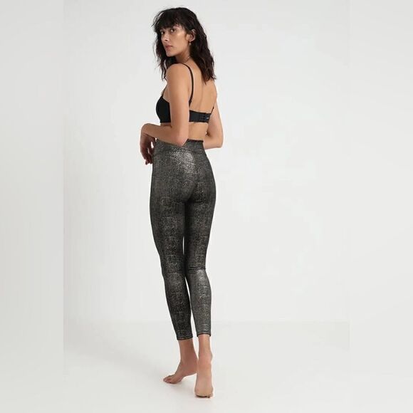 Spanx Velvet RARE Leggings Black Gold Metallic Shine High Rise Stretch 20188R - Picture 4 of 14